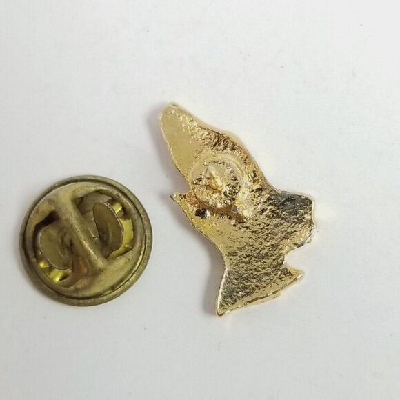 Vintage Praying Hands Pin, Gold Tone Brooch, Little Religious Symbol - Picture 3 of 6